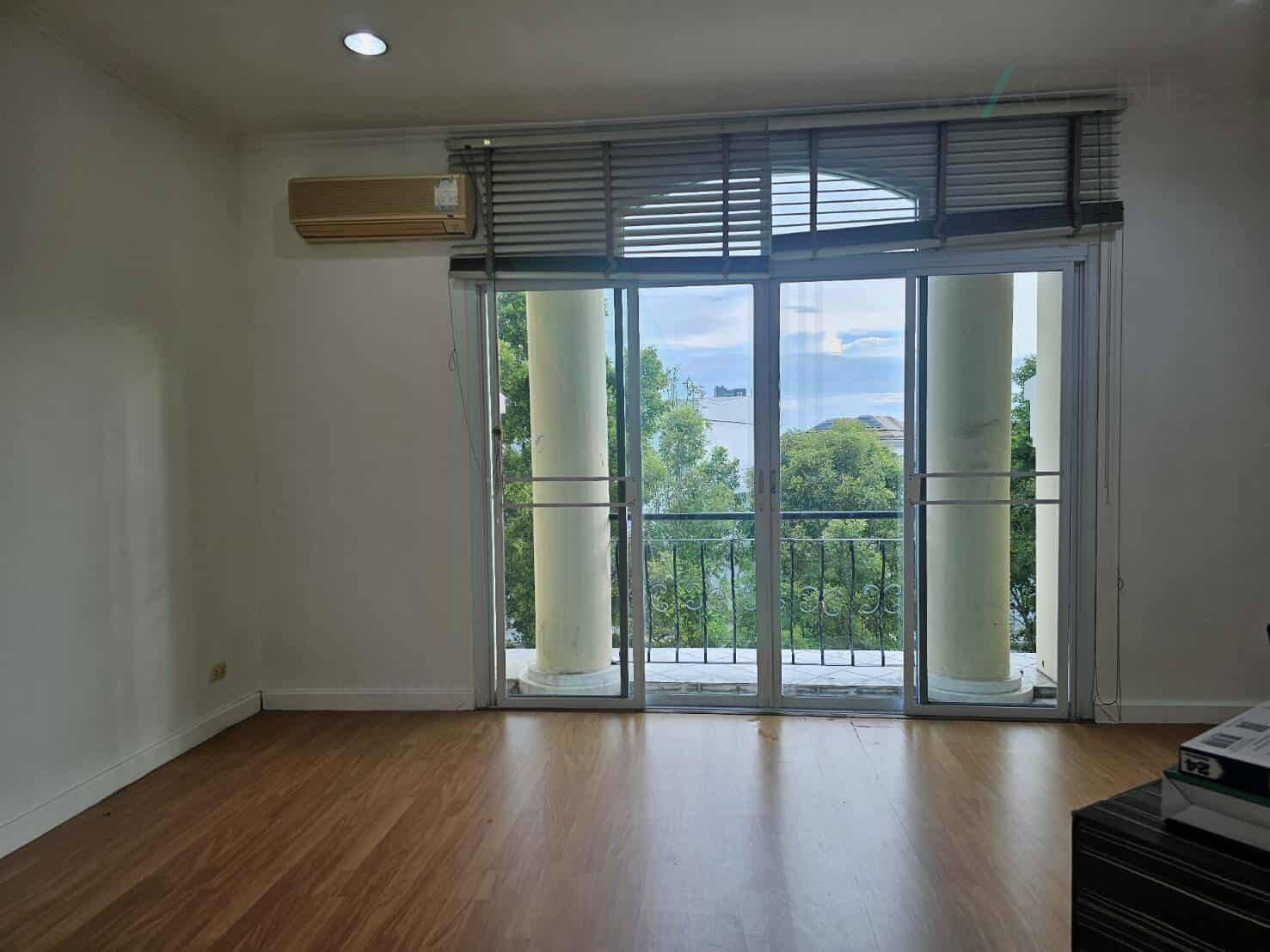 3-bed townhouse for sale, 233 sqm, 27 sq wah, Aroonpat Rama 3 - Satupradit