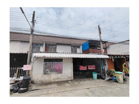 ที่ดินพร้อมสิ่งปลูกสร้าง 40 ตร.วา วังทอง เขตดอนเมือง กรุงเทพมหานคร 2.4M