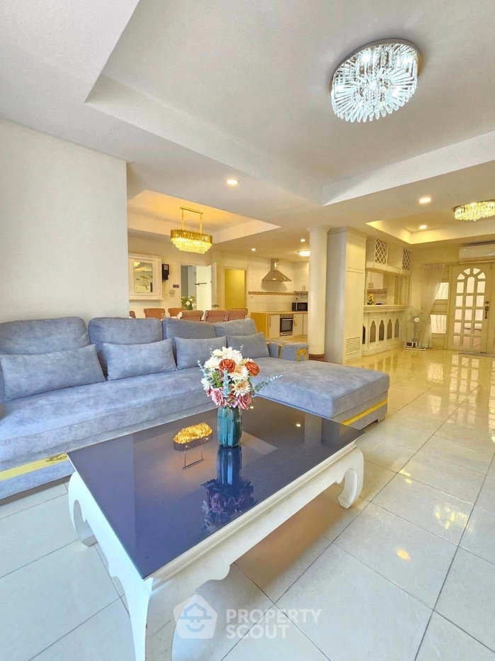 รูป บ้าน 4 ห้องนอน 400 ตร.ม. Grand Condotel Jomtien House (ID 3356525) - รูปที่ 8/18
