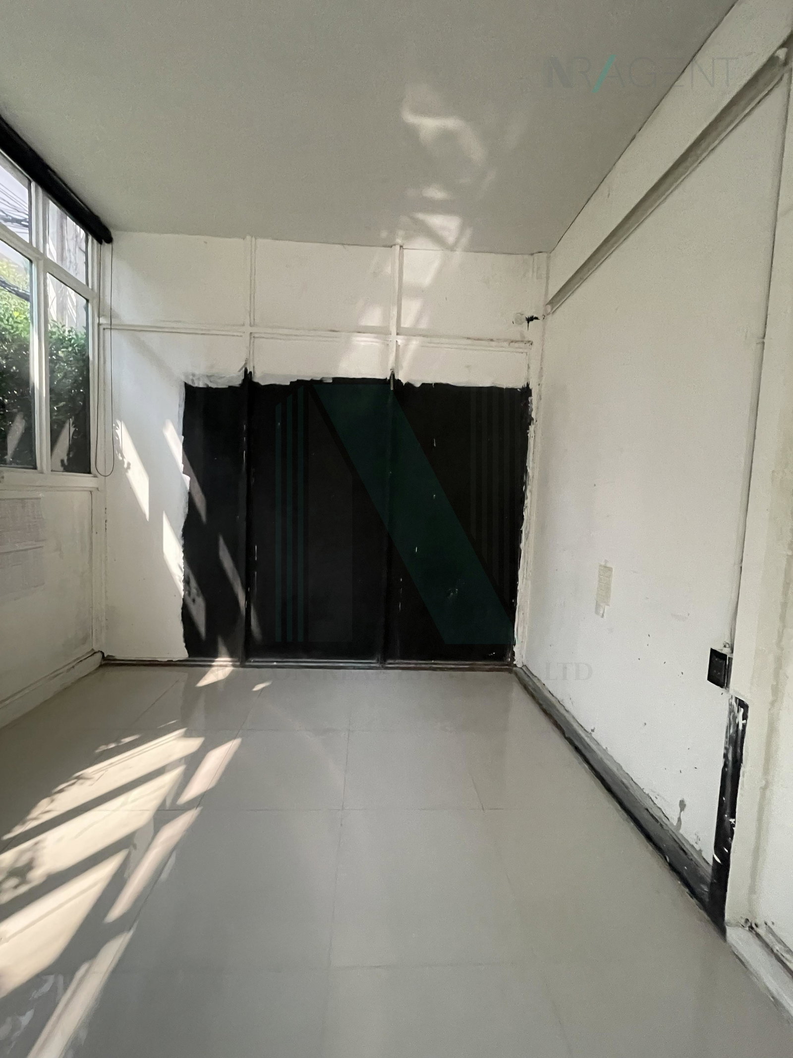 3-bed townhouse for sale, 202 sqm, 34.2 sq wah, Banklangmueng Ratchyothin