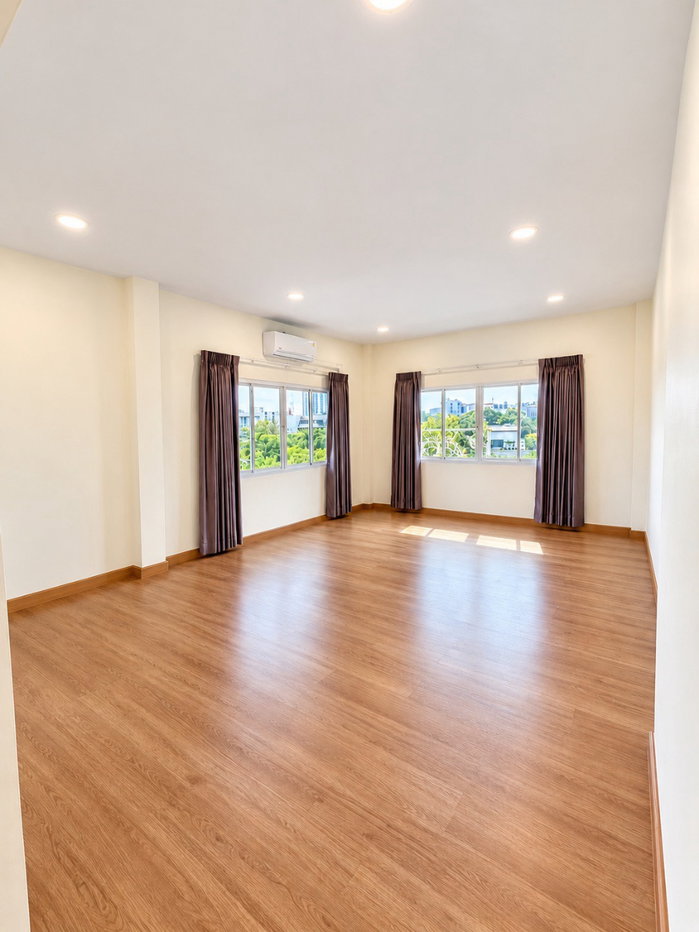 รูป 🏡✨ ขายบ้าน/อาคารพักอาศัย 3 ชั้น ใจกลางเมืองเชียงใหม่ – ทำเลวัวลาย–ช้างคลาน ใกล้สี่แยกสนามบิน - รูปที่ 6/15