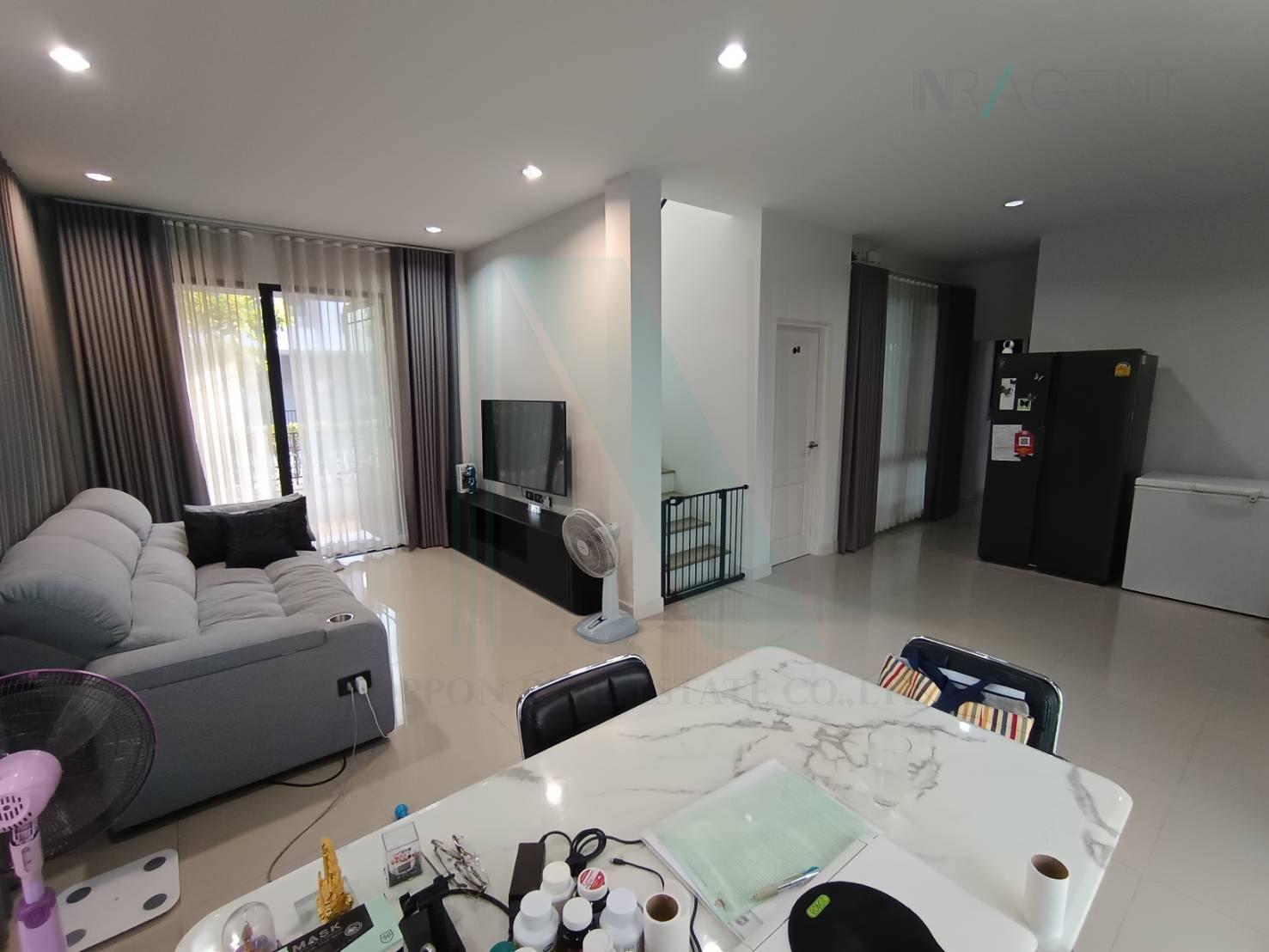 ให้เช่าบ้านเดี่ยว 3 ห้องนอน 170 ตร.ม. 50.8 ตร.ว. แกรนด์ พลีโน่ วัชรพล - สุขาภิบาล 5