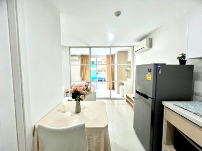 Condos for rent : For Rent The Element (opposite Secon)