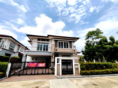 HOME 102.8 Sq.w. Thawi Watthana Bangkok for 11M