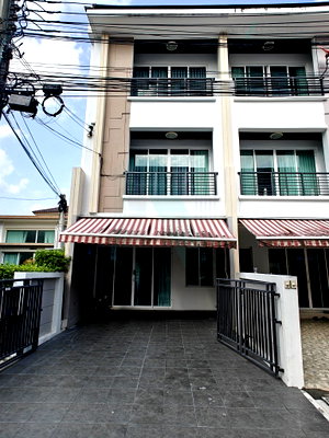 ทาวน์โฮม กรุงเทพมหานคร : 📌 ขายทาวน์เฮาส์ โครงการ บ้านกลางเมือง ลาดพร้าว 71 นาคนิวาส 34 3 ชั้น 3 ห้องนอน 3 ห้องน้ำ