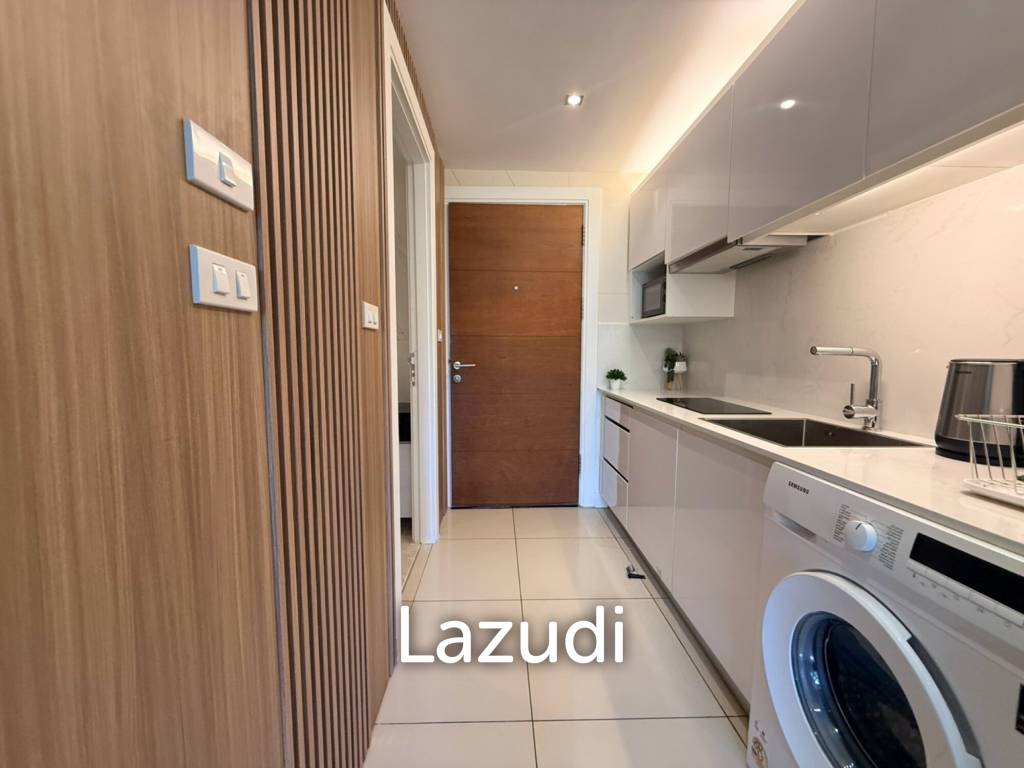 picture Sunset Boulevard 1 Newly Renovated Studio Condo for Sale - 9/12