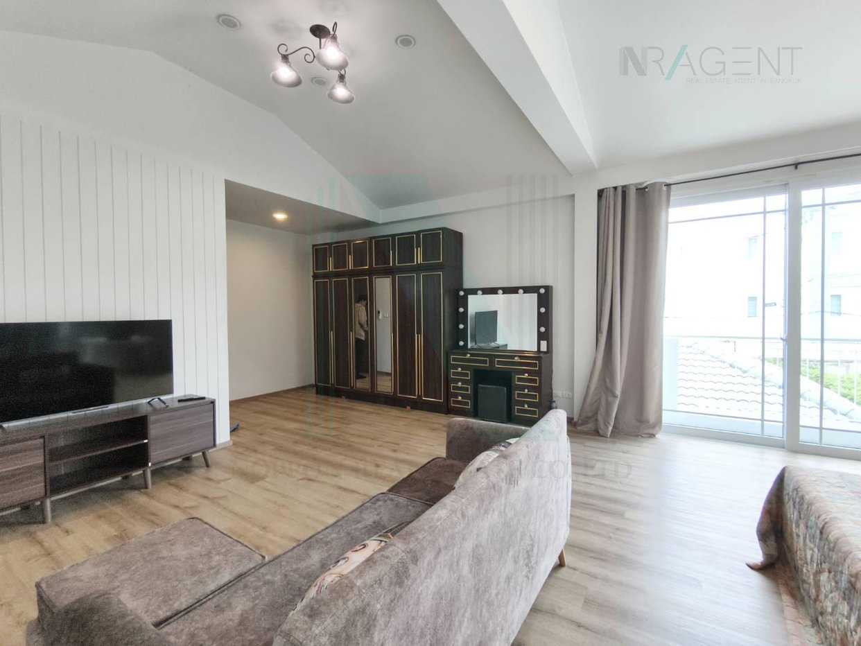 รูป 📌 ขายบ้านเดี่ยว โครงการ มัณฑนา พระราม 9-ศรีนครินทร์ 2 ชั้น 5 ห้องนอน 5 ห้องน้ำ - รูปที่ 4/8
