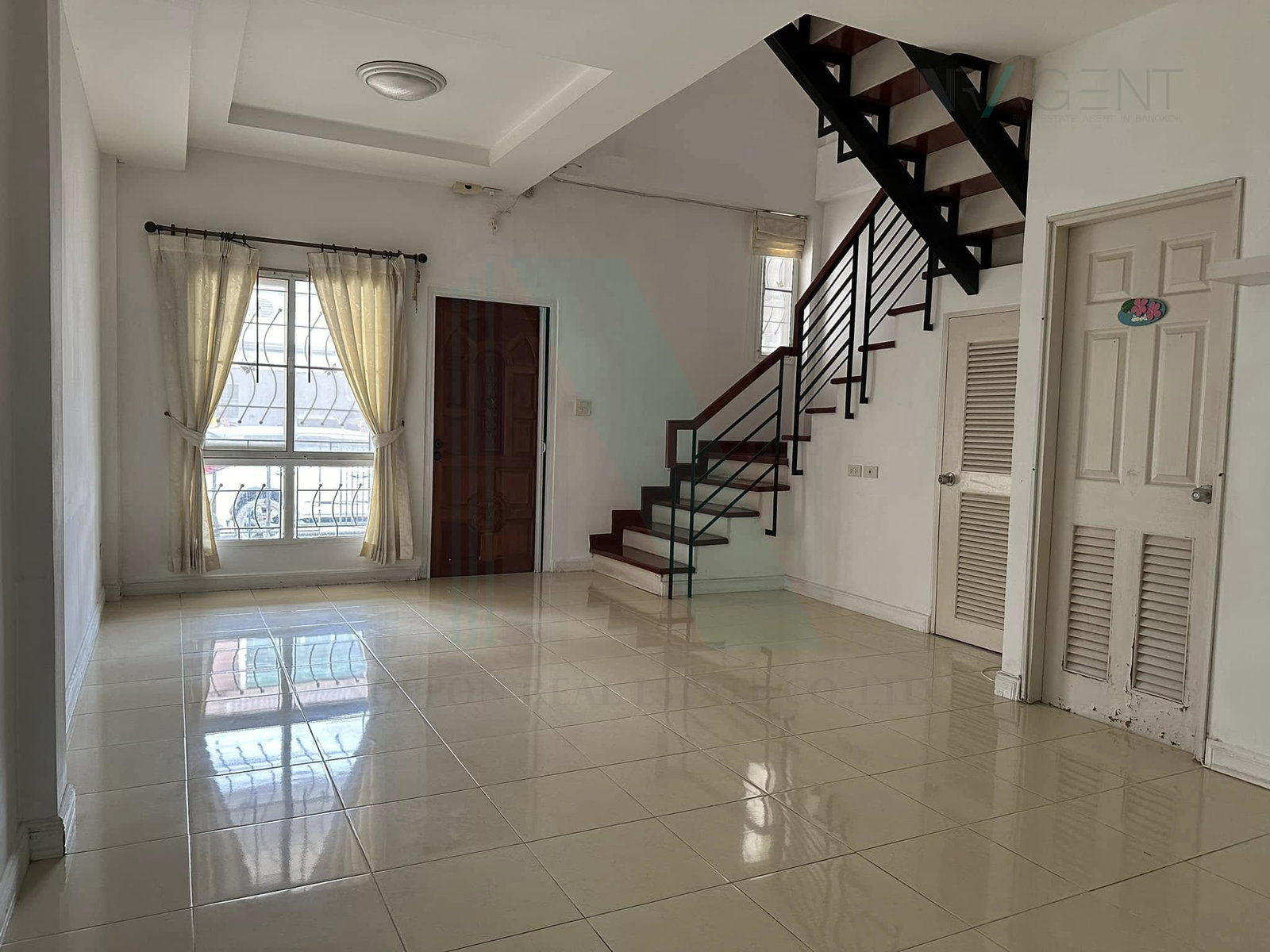 ขายทาวน์โฮม 2 ห้องนอน 100 ตร.ม. 22 ตร.ว. บ้านภัทรา