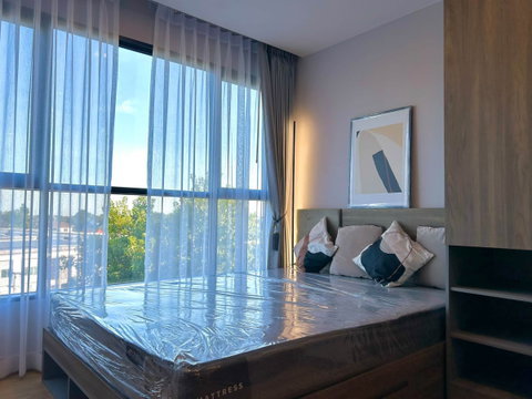 THE CUBE LOFT Srinakarin - Theppharak ห้องสวย ราคาดี สอบถามเพิ่มเติมได้ที่ Line @condorental