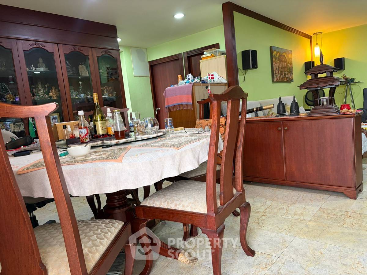 รูป ขายคอนโด 2 ห้องนอน D.S. Tower 2 Sukhumvit 39 ใกล้ MRT สุขุมวิท (ID 3356461) - รูปที่ 5/23