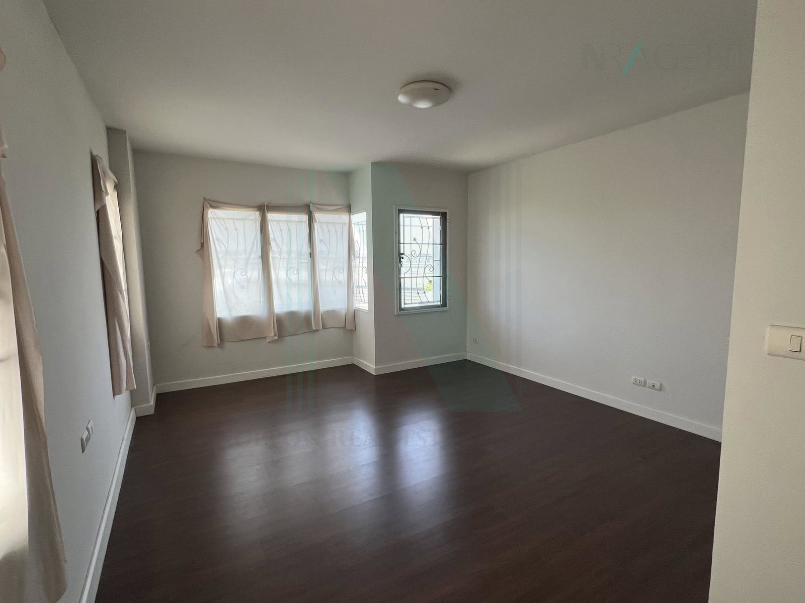 3-bed townhouse for sale, 152 sqm, 16.5 sq wah, Townplus Prachauthit