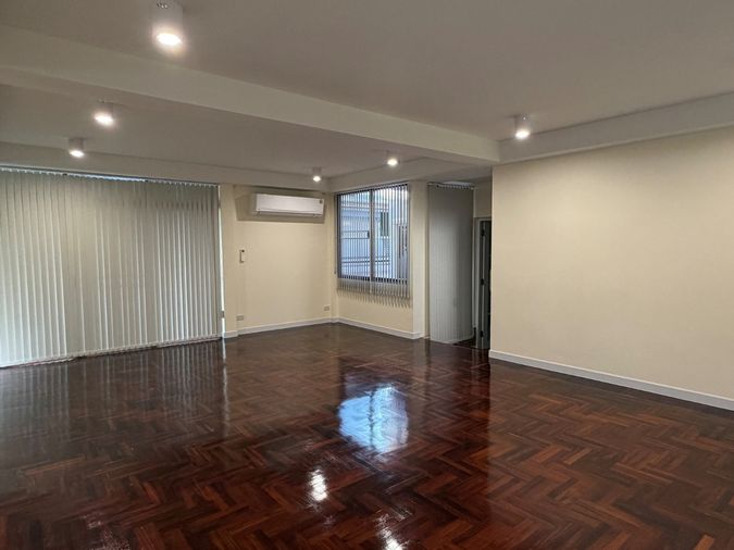 ให้เช่าบ้านเดี่ยว 5 ห้องนอน 550 ตร.ม. 165 ตร.ว. เขตจตุจักร
