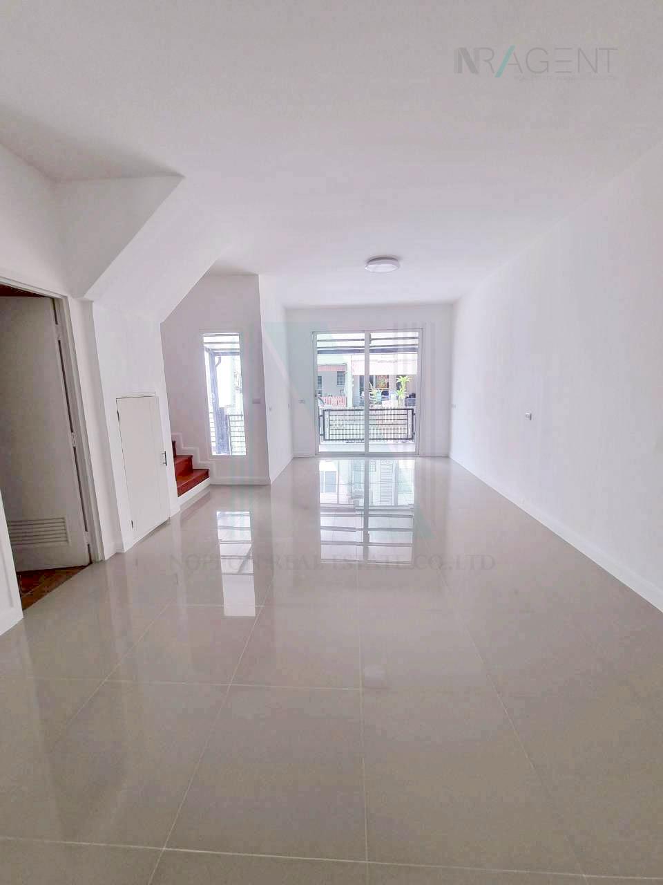 3-bed townhouse for sale, 120 sqm, 21.9 sq wah, Gusto Rama2