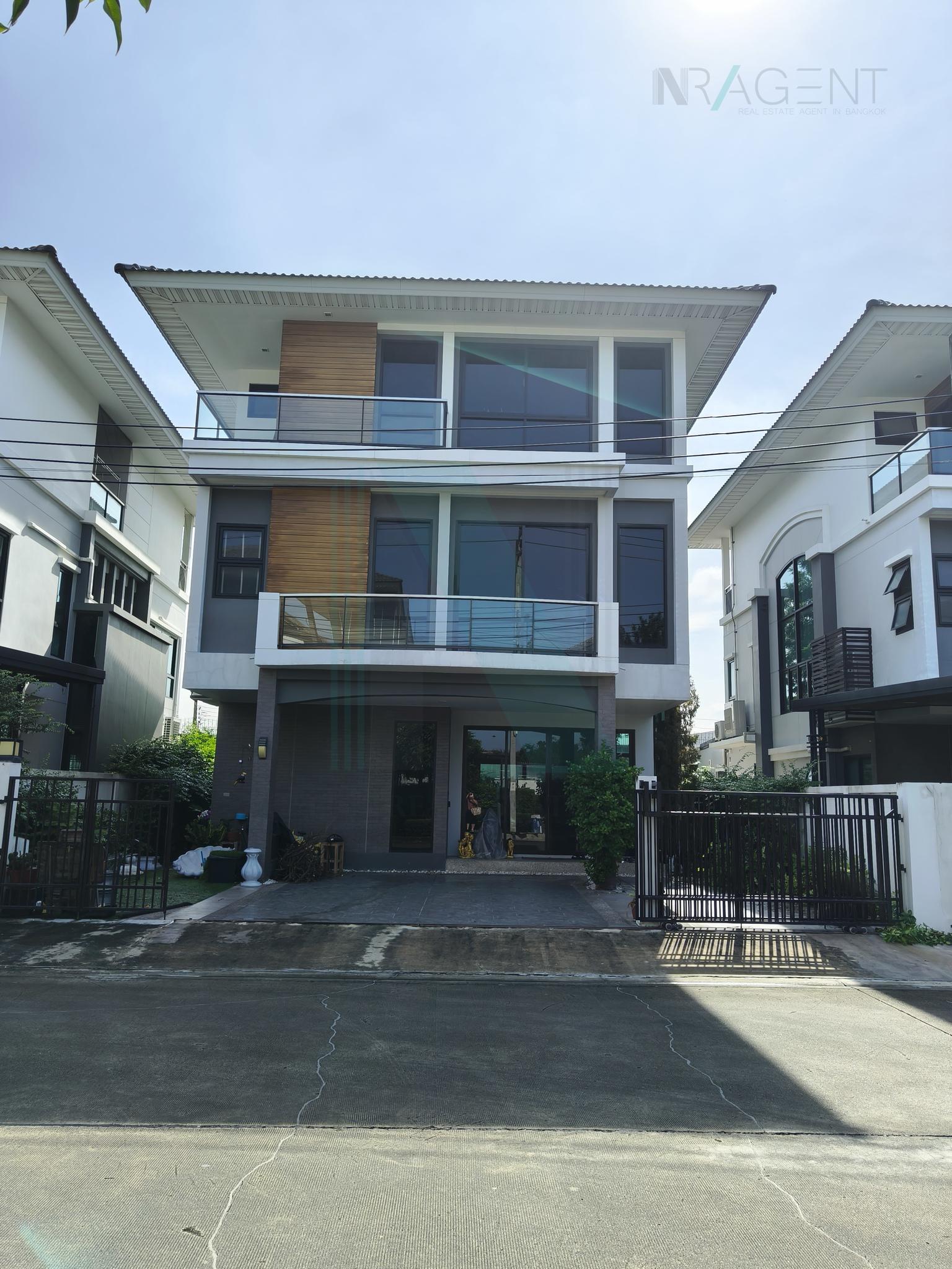 ขายบ้านเดี่ยว 6 ห้องนอน 321 ตร.ม. 56 ตร.ว. ศุภาลัย เอสเซ้นส์ ลาดพร้าว