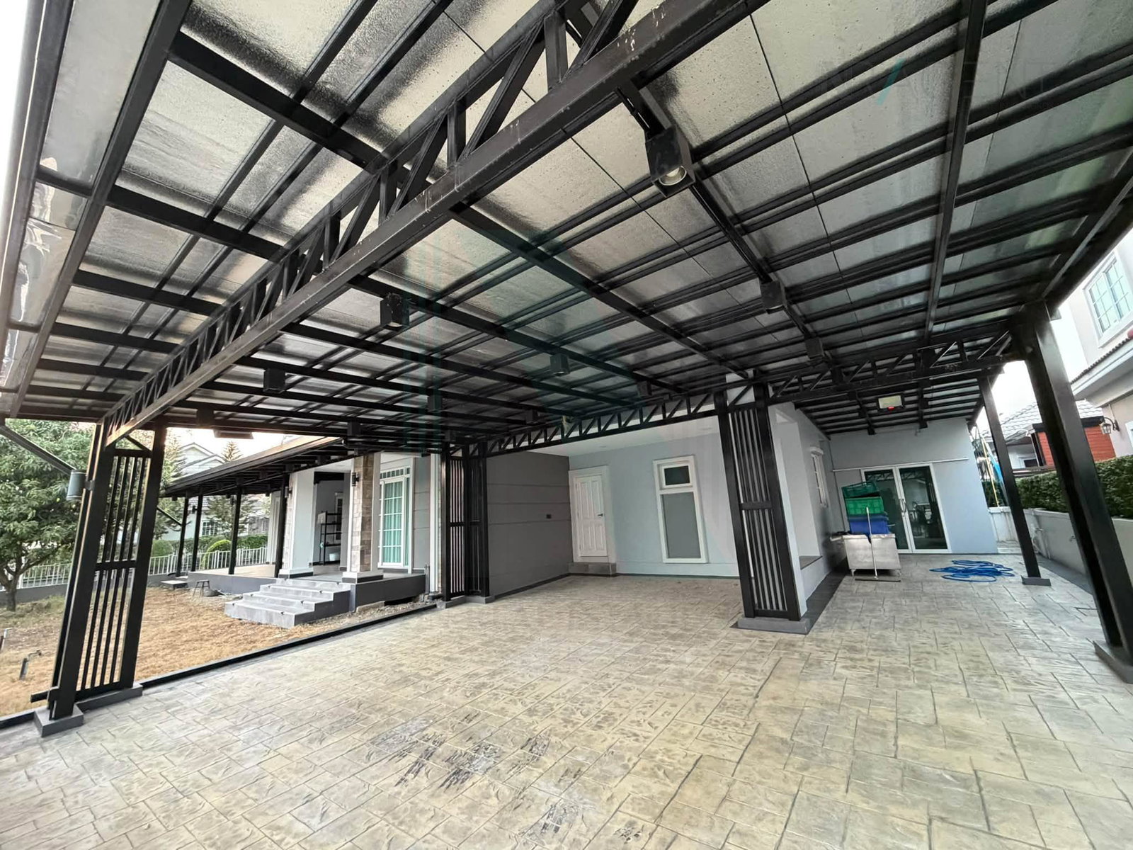 ขายบ้านเดี่ยว 4 ห้องนอน 286 ตร.ม. 109 ตร.ว. โกลเด้น เพรสทีจ เอกชัย - วงแหวน