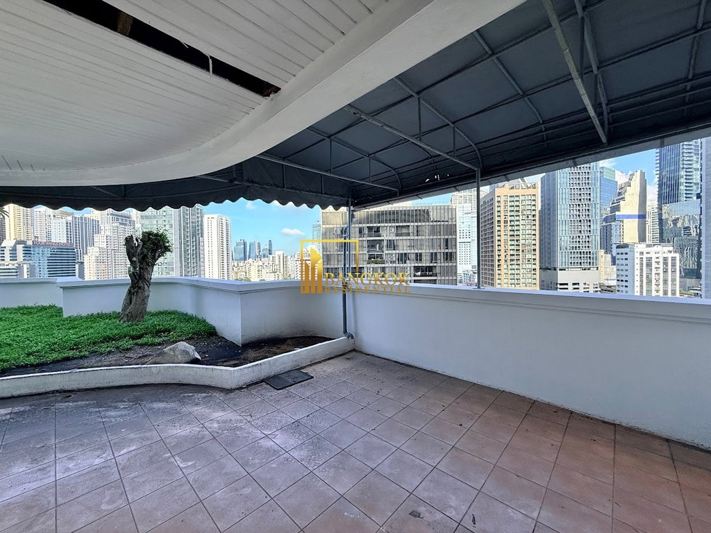 picture Enormous 5 Bedroom Duplex Apartment in Phrom Phong - BR0350AP - 9/71