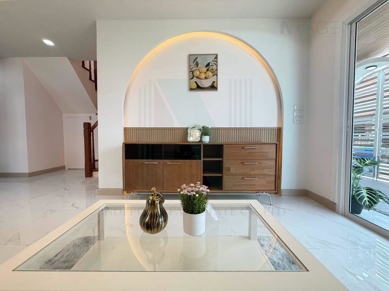 รูป 📌 ขายทาวน์เฮาส์ โครงการ บ้านพฤกษา 33 บางบัวทอง 2 ชั้น 5 ห้องนอน 2 ห้องน้ำ - รูปที่ 3/8