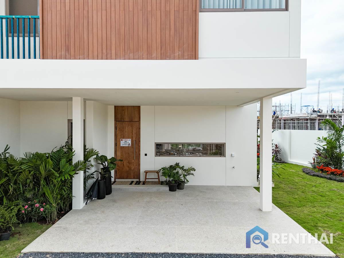 picture Modern Tropical 2-Storey Home in Bangjo, Phuket. - 5/25
