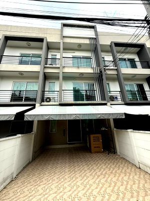 เช่าทาวน์โฮม วิทยาลัยพณิชยการบางนา : 📌 ให้เช่าทาวน์เฮาส์ 3 ชั้น บ้านกลางเมือง สุขุมวิท 77 3 ห้องนอน 3 ห้องน้ำ
