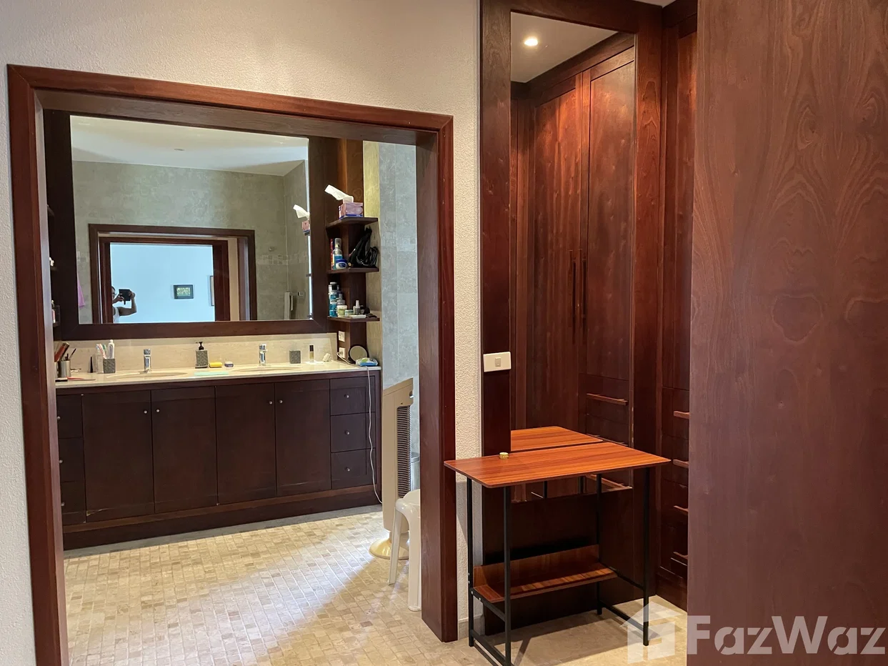 picture Secluded pool villa on sought-after estate 6798145 - 10/16