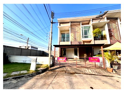 Land for sale Tiwanon Road : LAND 55.7 Sq.w. Muang Pathum Thani Pathumthani for 3.1M