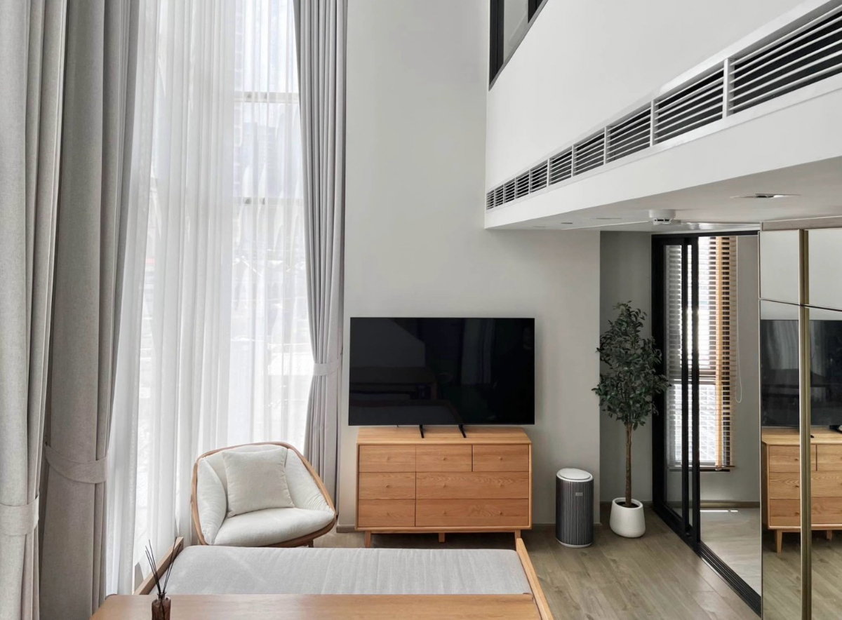 picture The Crest Park Residences - 1/12