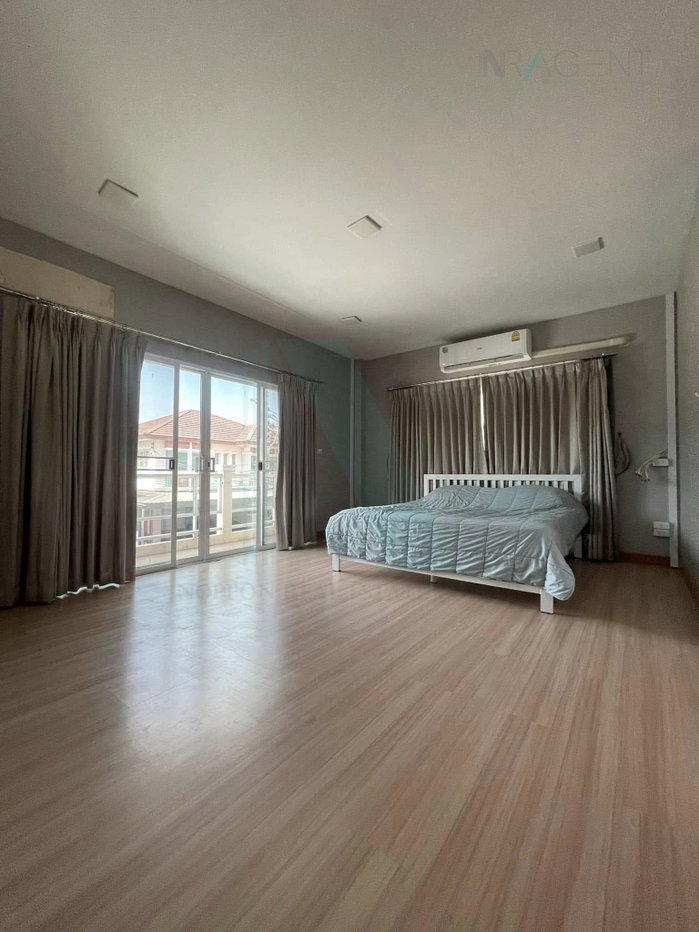 รูป 📌 ขายบ้านเดี่ยว โครงการ เลอ นีโอ ทู วงแหวน-ศรีนครินทร์ 2 ชั้น 4 ห้องนอน 3 ห้องน้ำ - รูปที่ 4/8