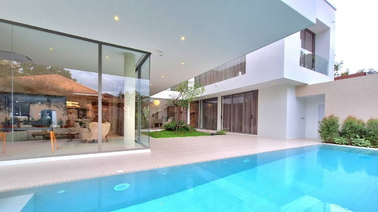 รูป ✅️ For sale The Pool Villa โครงการฟลอร่nาวิลล์
🏷️ ราคาเพียง 24.9 ล้านบาท
เนื้อที่139 ตร.ว 500 ตรม.ขนาด 5 ห้องนอน 5ห้องน้ำ ตกแต่งครบพร้อมอยู่ - รูปที่ 1/92