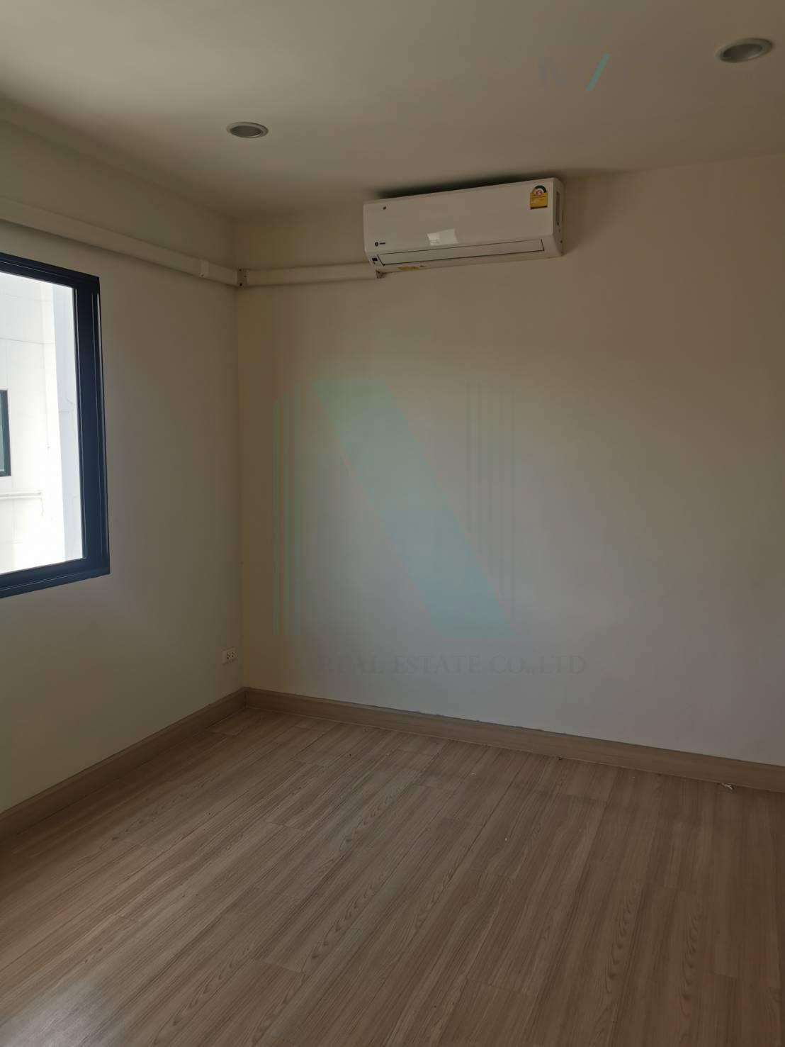ให้เช่าทาวน์โฮม 4 ห้องนอน 260 ตร.ม. 21.9 ตร.ว. ไอฟีล บางนา