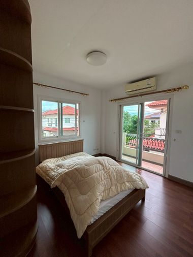 3-bed house for rent, 144 sqm, 52.5 sq wah, The Grand Wongwaen - Prachauthit