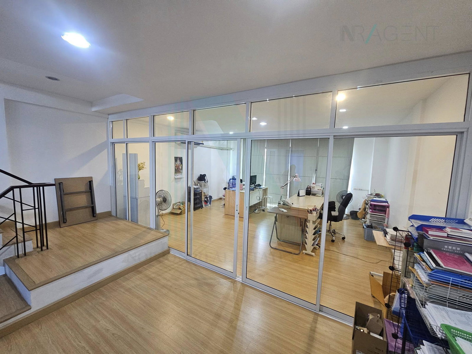 3-bed townhouse for sale, 300 sqm, 24.5 sq wah, Areeya Mandarina Ratchada-Sutthisarn