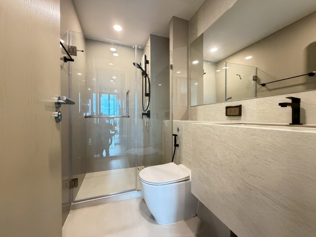 picture ðfor Rent ðŦ NOT PET FRIENDLY | Origin Play Bangkhunnon Triple Station| Only 15,000 THB/Month - 11/20