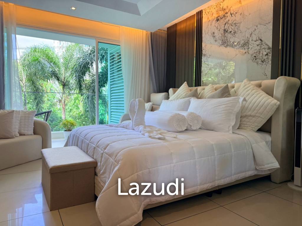 picture Sunset Boulevard 1 Newly Renovated Studio Condo for Sale - 2/12