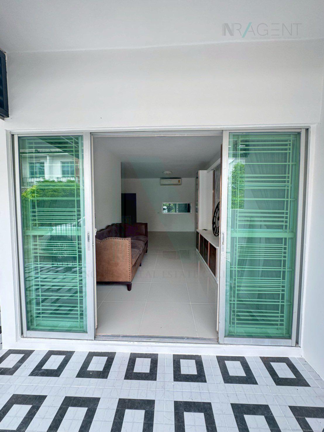 3-bed townhouse for sale, 97 sqm, 18 sq wah, Areeya Daily Kaset - Nawamin