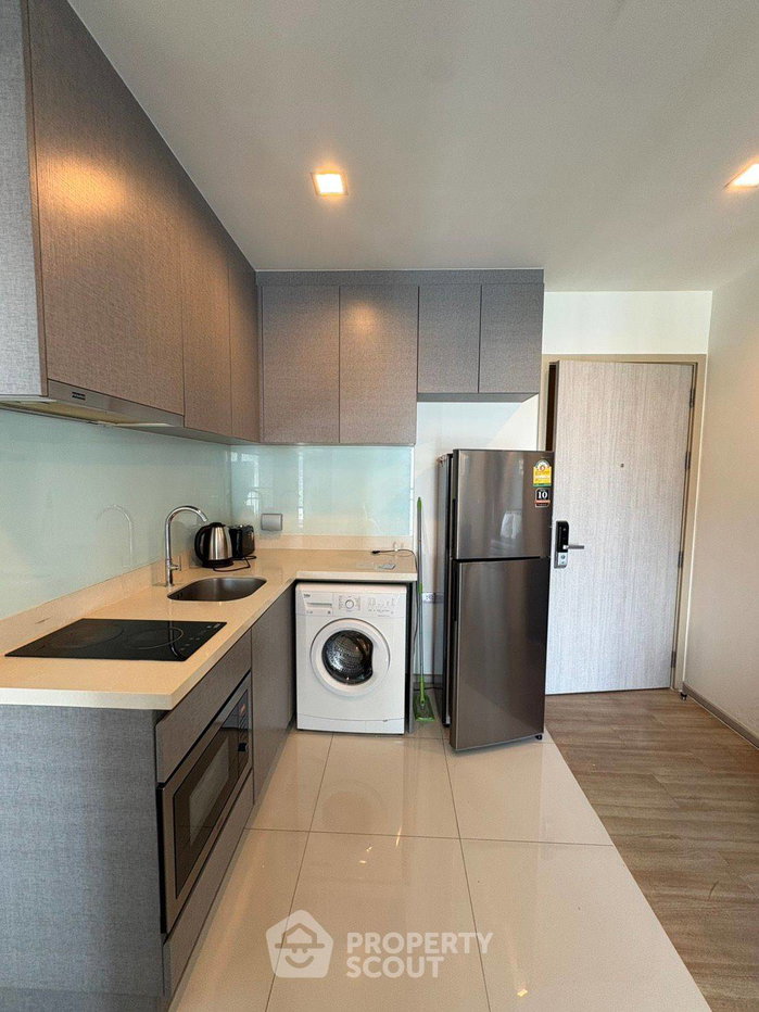 รูป คอนโด 2 ห้องนอน Rhythm Sukhumvit 36-38 ใกล้ BTS ทองหล่อ (ID 3356452) - รูปที่ 2/16