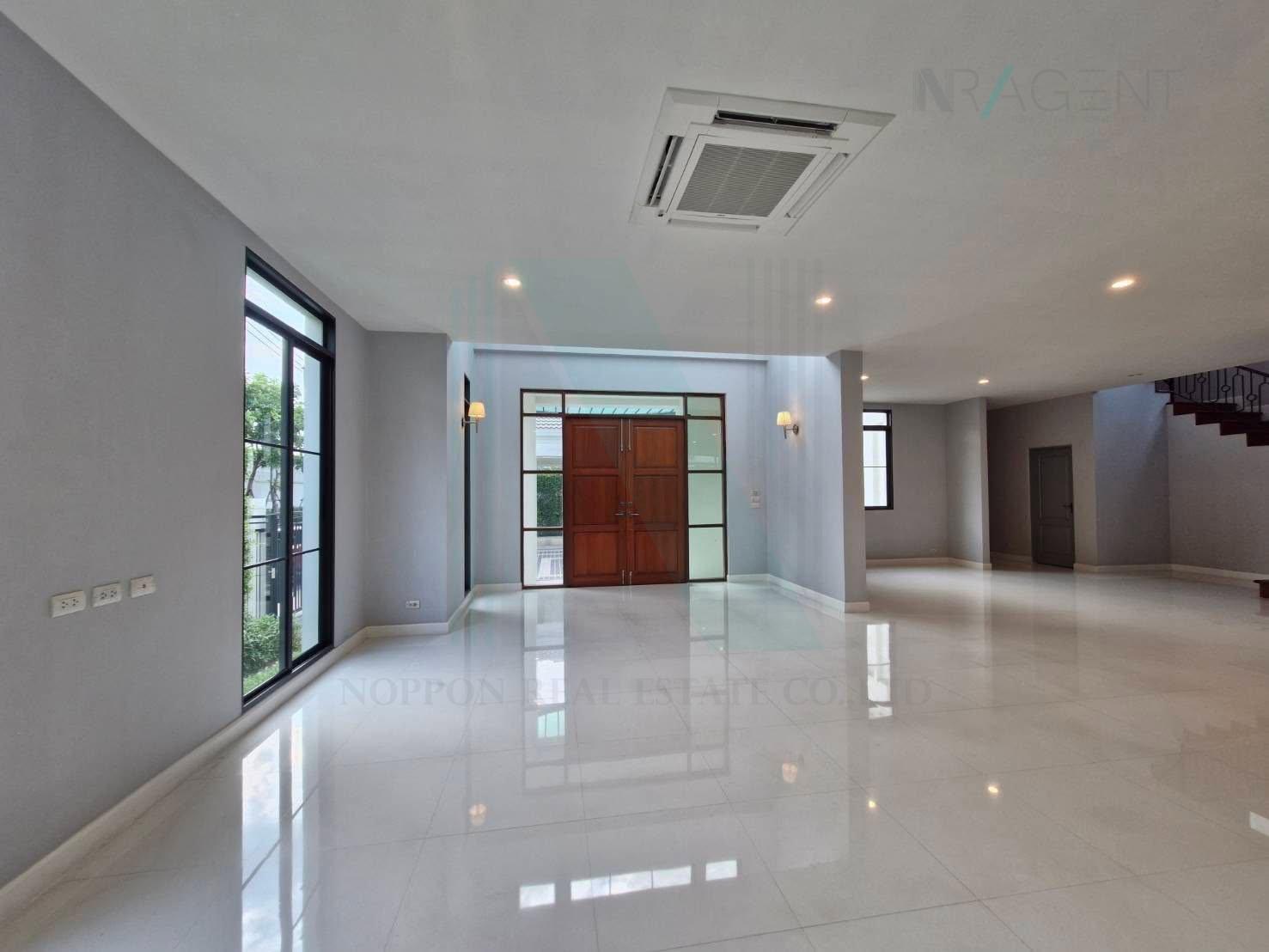 4-bed house for sale, 461 sqm, 125.8 sq wah, Niyham Boromratchachonnani