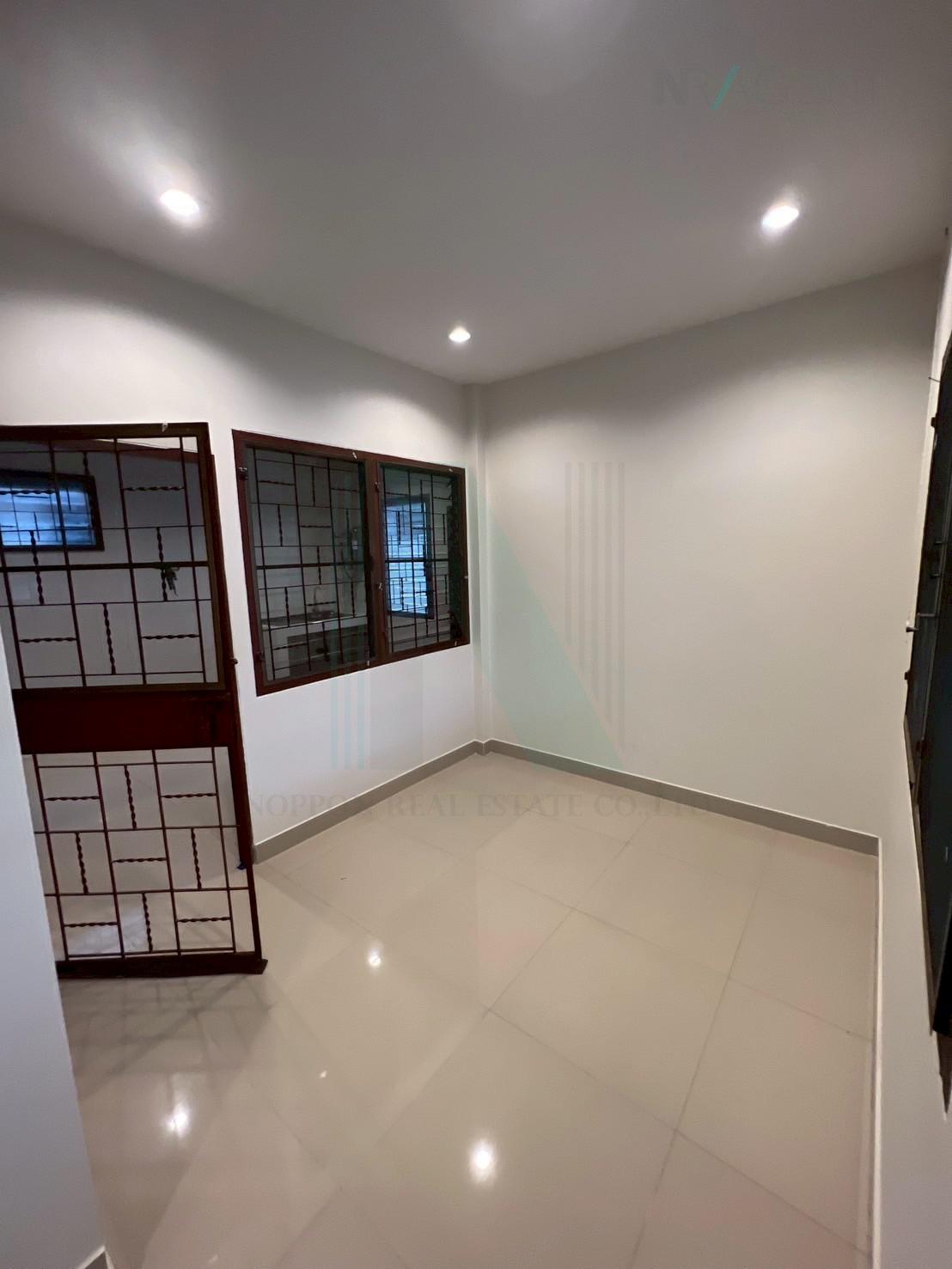 4-bed house for sale, 144 sqm, 86 sq wah, Baan Chonlada Sai Mai