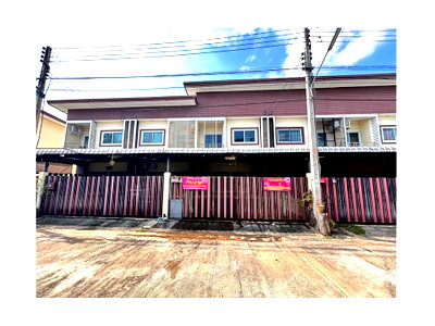 ที่ดิน สี่แยกอินโดจีน พิษณุโลก : ที่ดินพร้อมสิ่งปลูกสร้าง 25 ตร.วา แม่ธรณีทอง อินโดจีน เมืองพิษณุโลก พิษณุโลก 1.5M
