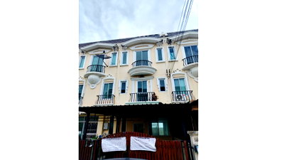 TOWN HOUSE 21.3 Sq.w. Bang Khun Thian Bangkok for 2.6M