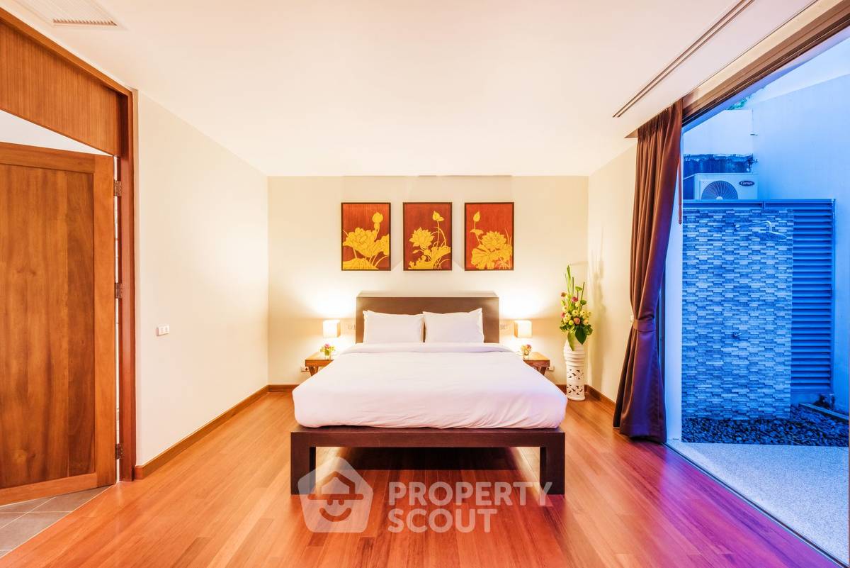 picture Spacious 3-BR 350 Sqm At Lotus Gardens, Layan Phuket (ID 1223849) - 30/31
