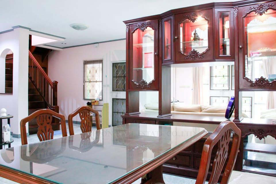 3-bed house for rent, 180 sqm, 63 sq wah, Manthana Prayasuren 26