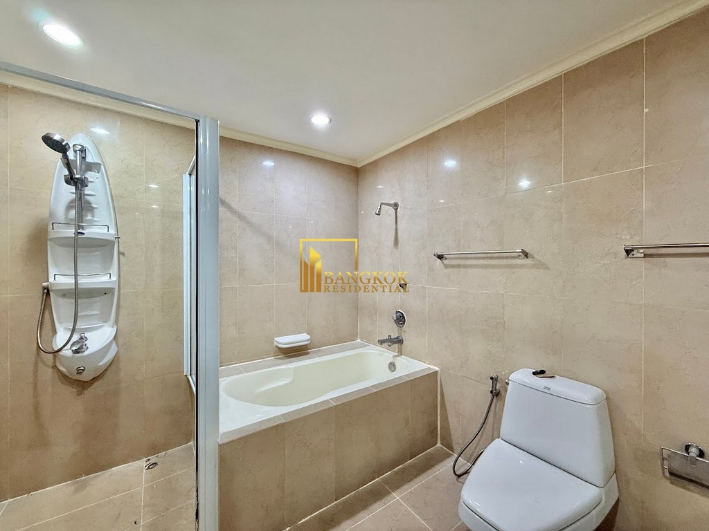 picture Enormous 5 Bedroom Duplex Apartment in Phrom Phong - BR0350AP - 25/71