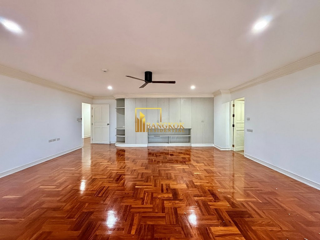 picture Enormous 5 Bedroom Duplex Apartment in Phrom Phong - BR0350AP - 22/71