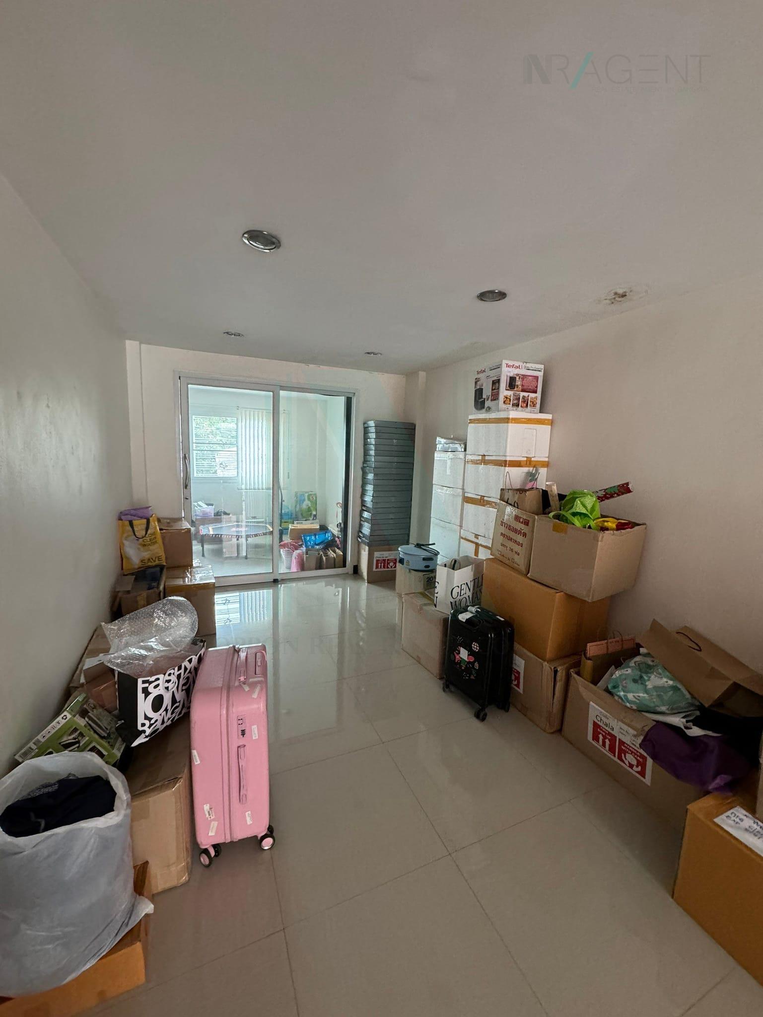 ขายทาวน์โฮม 3 ห้องนอน 260 ตร.ม. 21 ตร.ว. ปรัชญา โฮมทาวน์