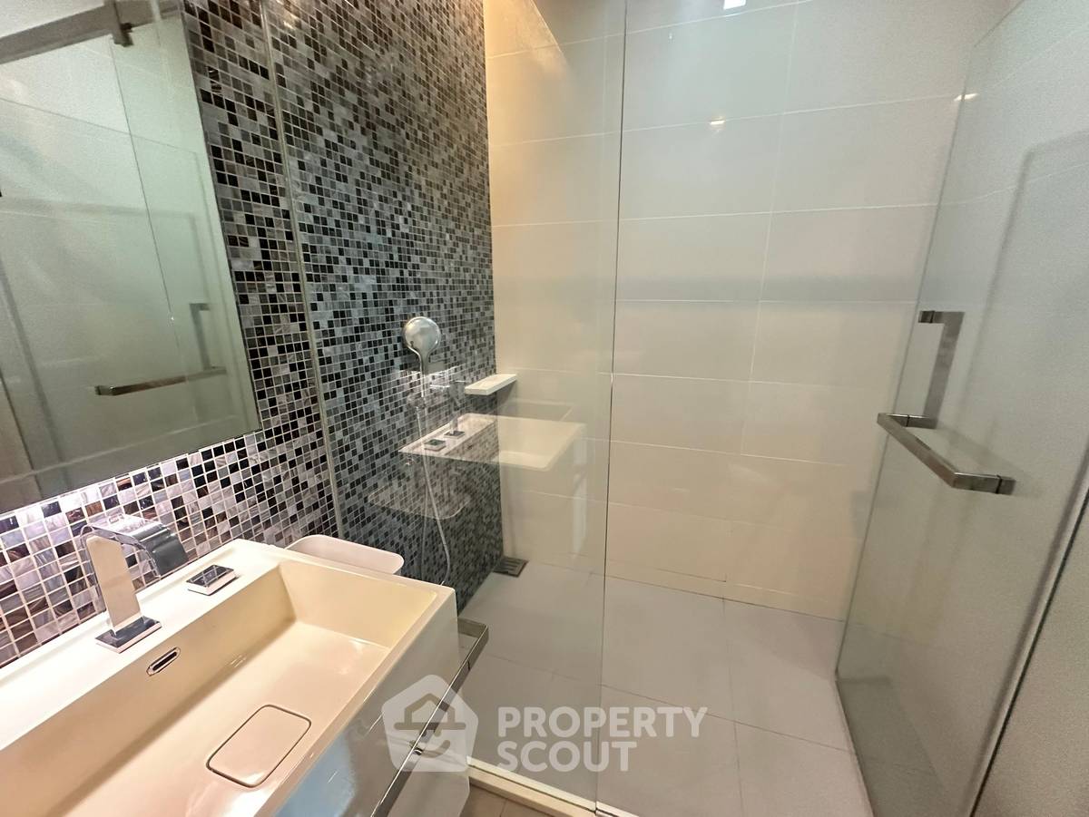 picture 100m To MRT Bang Pho | 28th-Floor 1-BR At 333 Riverside (ID 3255187) - 32/32