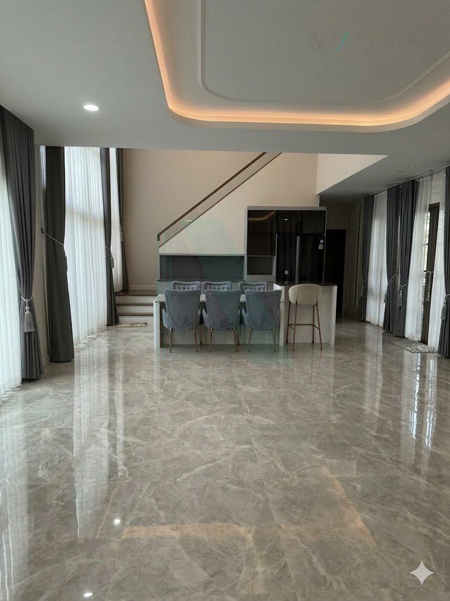 4-bed house for rent, 299 sqm, 74 sq wah, Setthasiri Phahol-watcharaphol