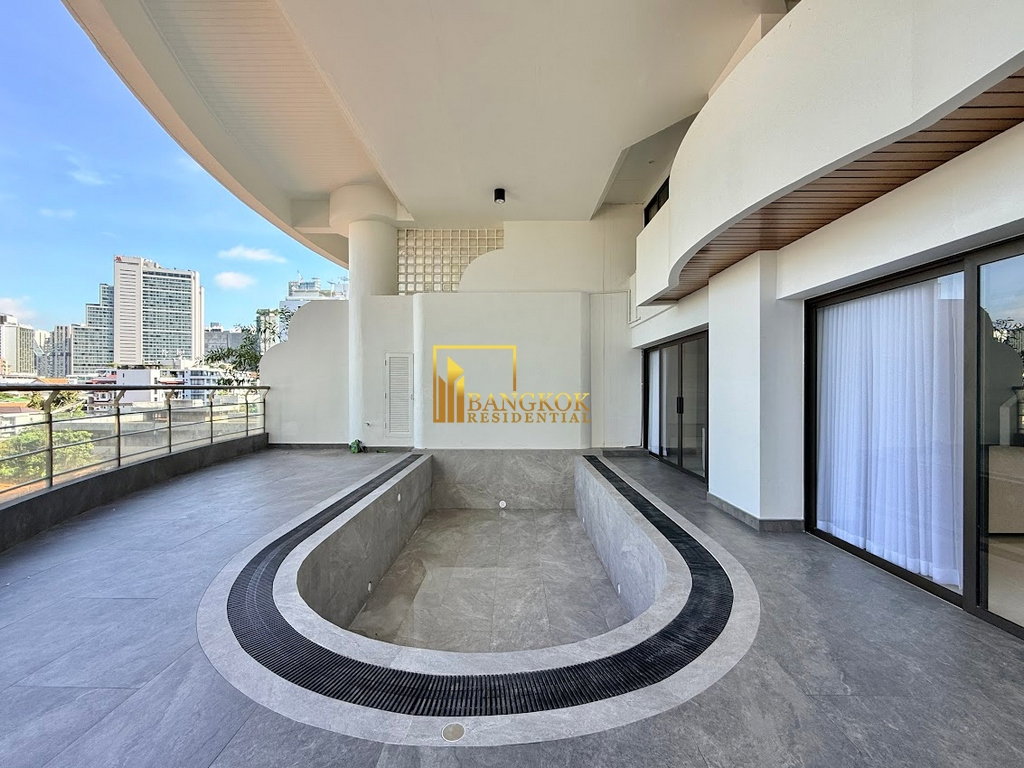 picture Le Raffine 24 | Renovated 4 Bedroom Duplex Condo With Pool - BR62018CD - 8/50