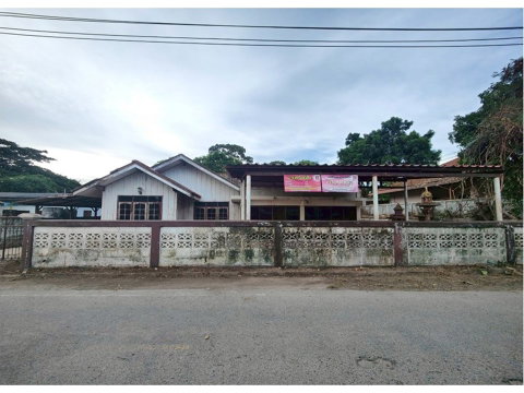 ที่ดินพร้อมสิ่งปลูกสร้าง 109 ตร.วา สัตหีบ ชลบุรี 2.1M