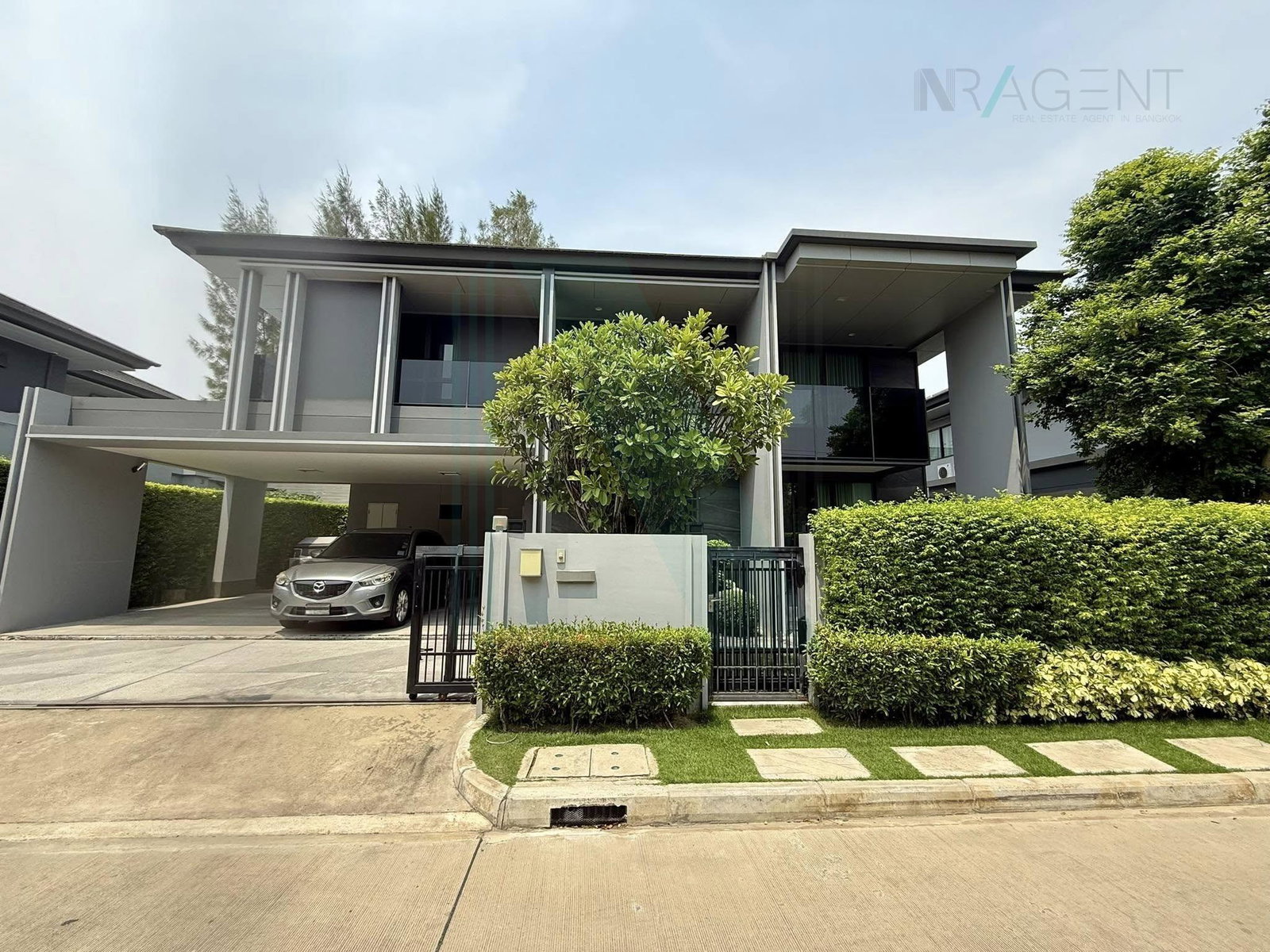 ให้เช่าบ้านเดี่ยว 4 ห้องนอน 280 ตร.ม. 82 ตร.ว. เศรษฐสิริ กรุงเทพกรีฑา 2