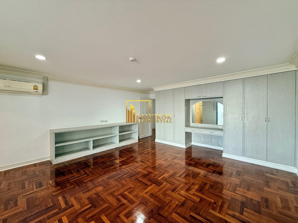 picture Enormous 5 Bedroom Duplex Apartment in Phrom Phong - BR0350AP - 28/71